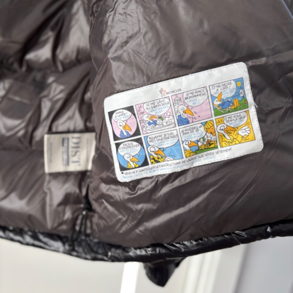 Moncler Puffer Jacket - Picture 3 of 8